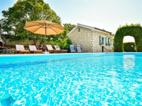 Holiday Home Sandra by Interhome